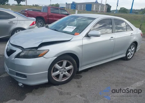 2007 Toyota Camry Se V6 z USA, uszkodzony, nr VIN 4T1BK46K07U510513